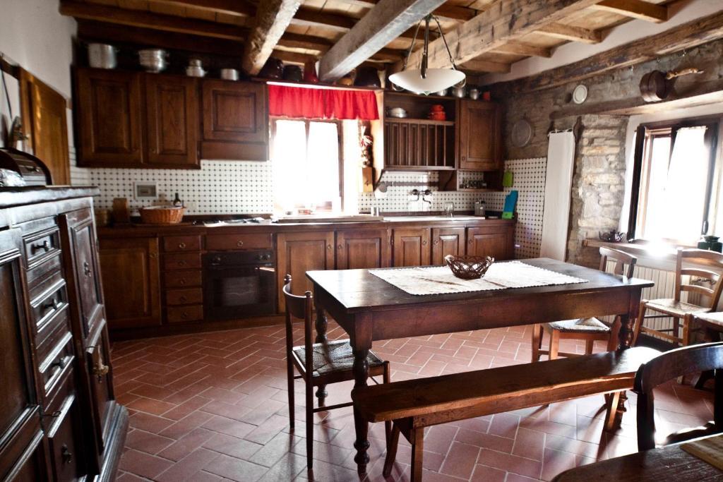 Agriturismo Il Passeggere Bruscoli Rum bild