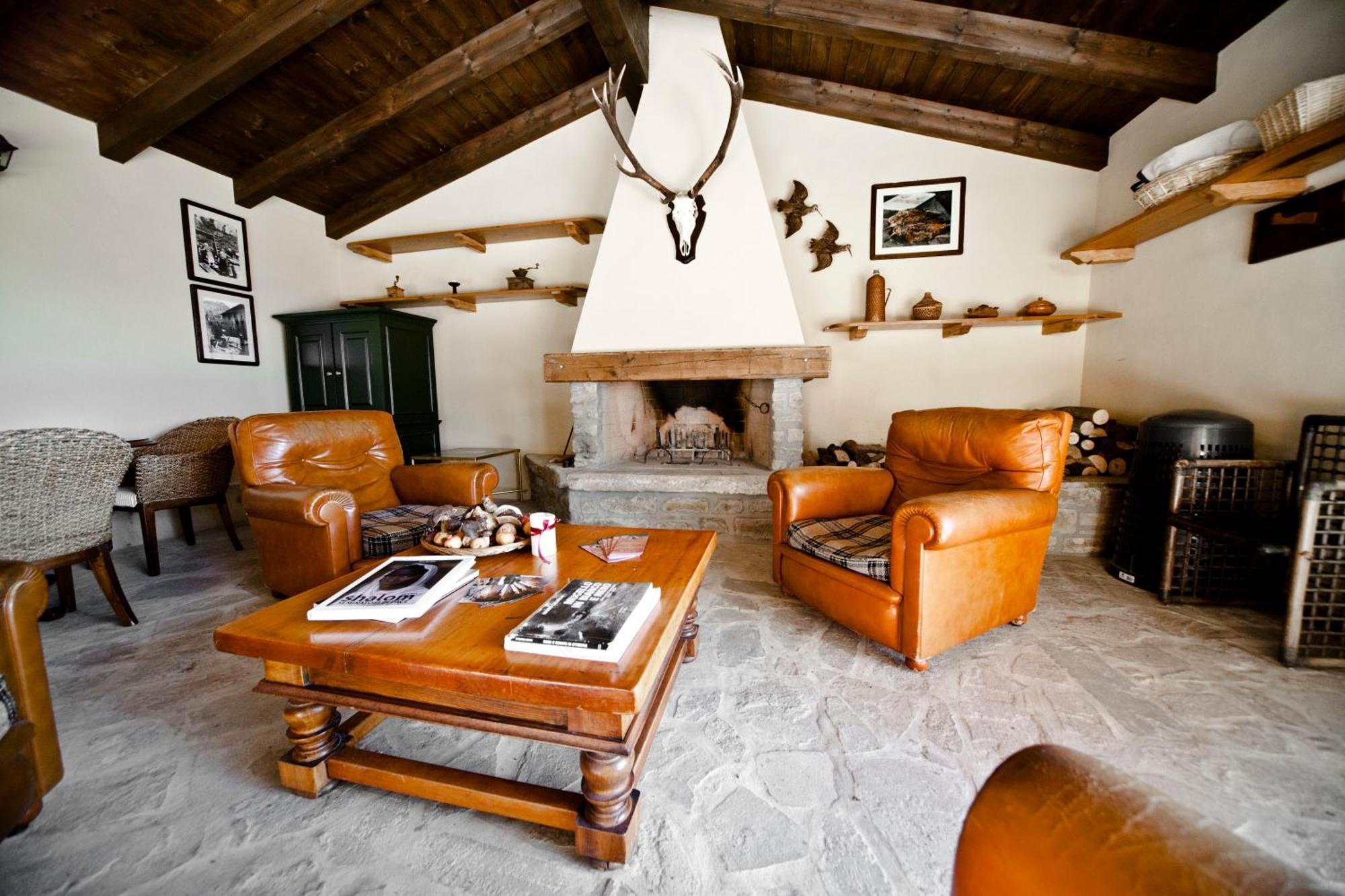 Agriturismo Il Passeggere Bruscoli Exteriör bild
